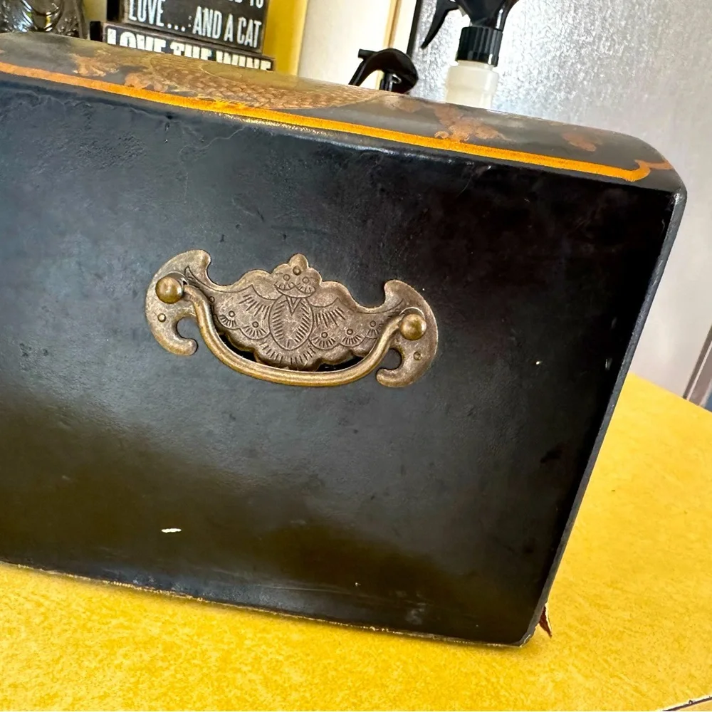 Antique, Asian jewelry box - Picture 8 of 11